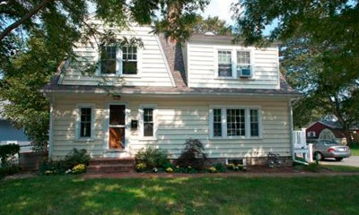 vexterior view on 4 Laurel Street, Beverly, MA 01915